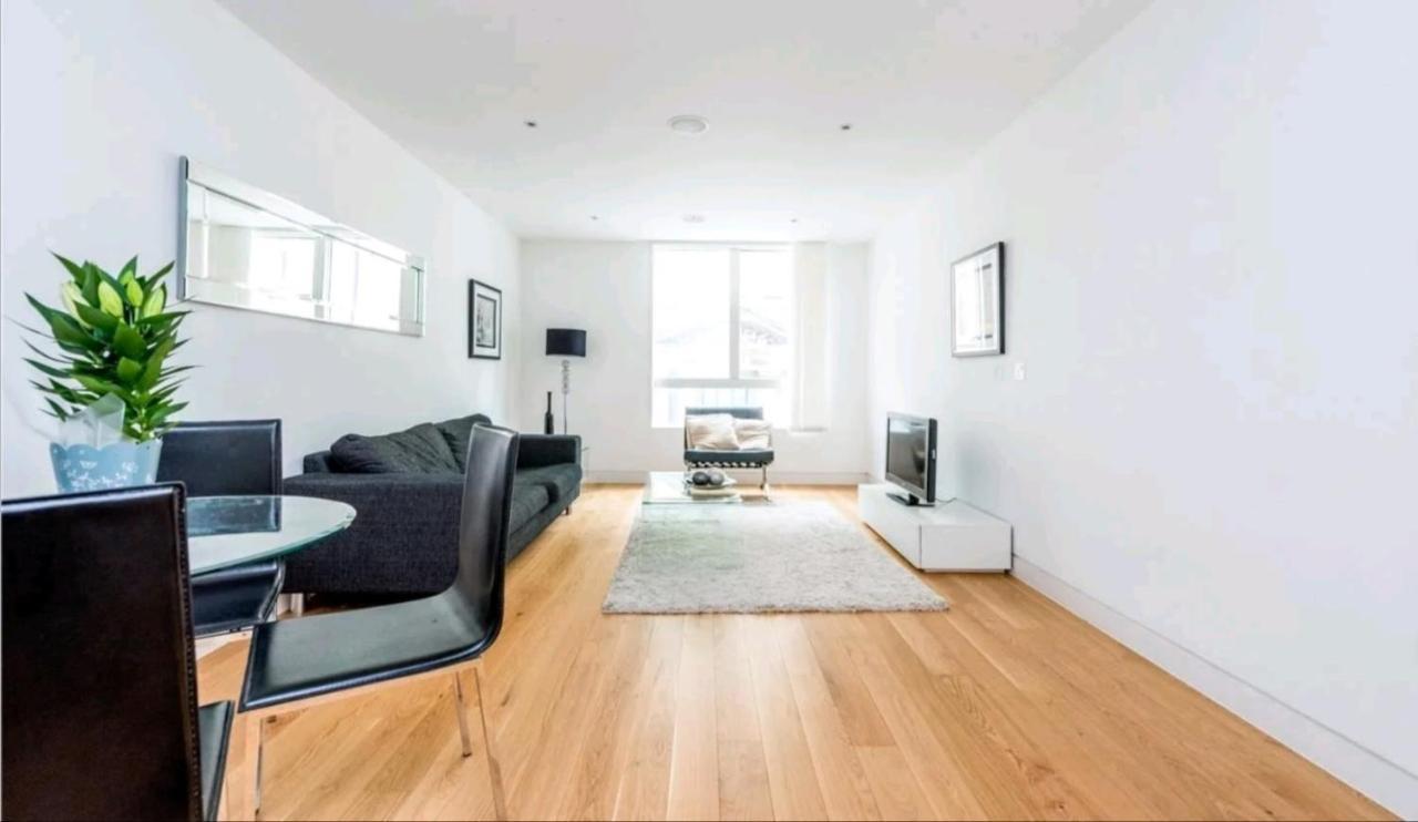 Luxury Holiday Let @ London City מראה חיצוני תמונה
